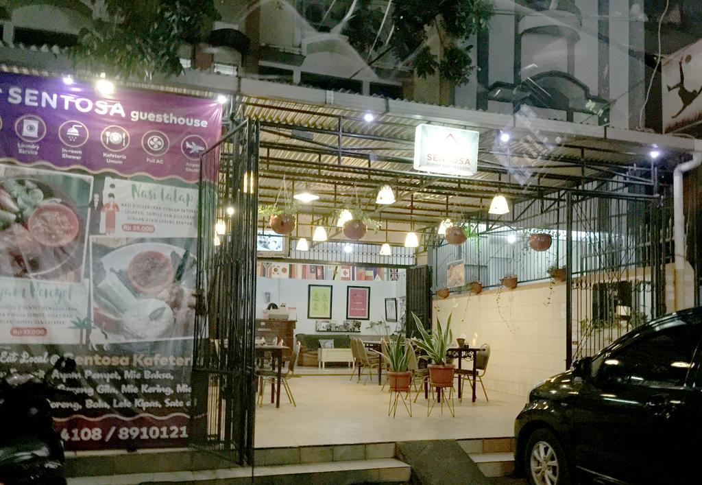 Wisma Sentosa Makassar Buitenkant foto